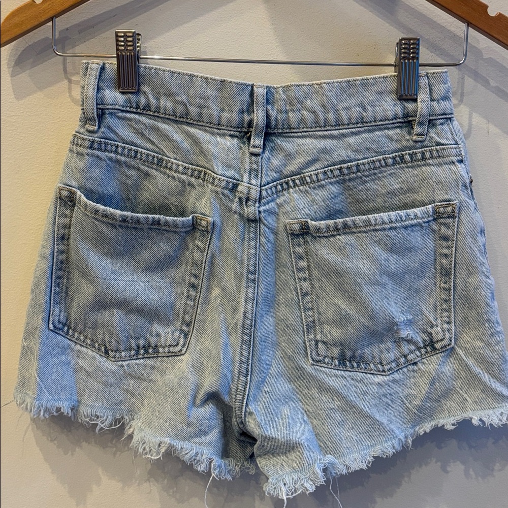 PacSun High Rise Icon Light Wash Distressed Denim Shorts - Picture 4 of 5